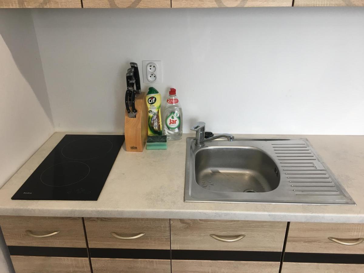 Lovely Studio Apartment Nove Zamky Ngoại thất bức ảnh
