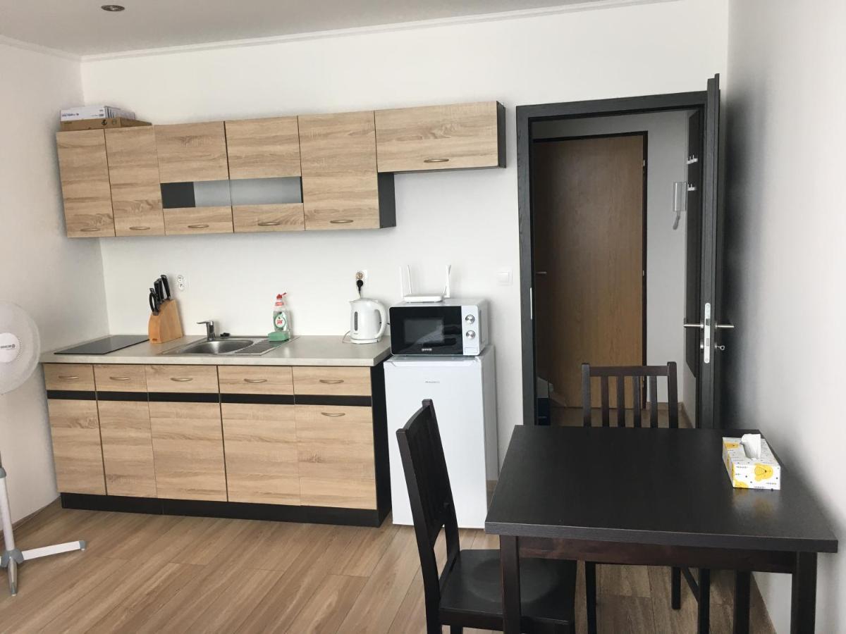 Lovely Studio Apartment Nove Zamky Ngoại thất bức ảnh